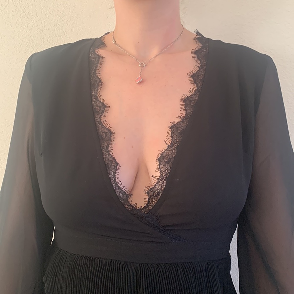 Topshop Mini Dress Size 4 Sheer Black Long Sleeve V-Neck Pleated Tiered NWT! $75 - Picture 4 of 16